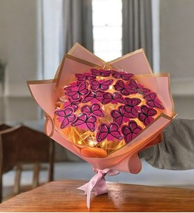 LED Işıklı Pembe Kelebek Buketi Sevgiliye Hediye Pembe Çiçek Buketi