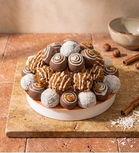 Lotus Biscoff Bisküvi Süslemeli Kek Buketi